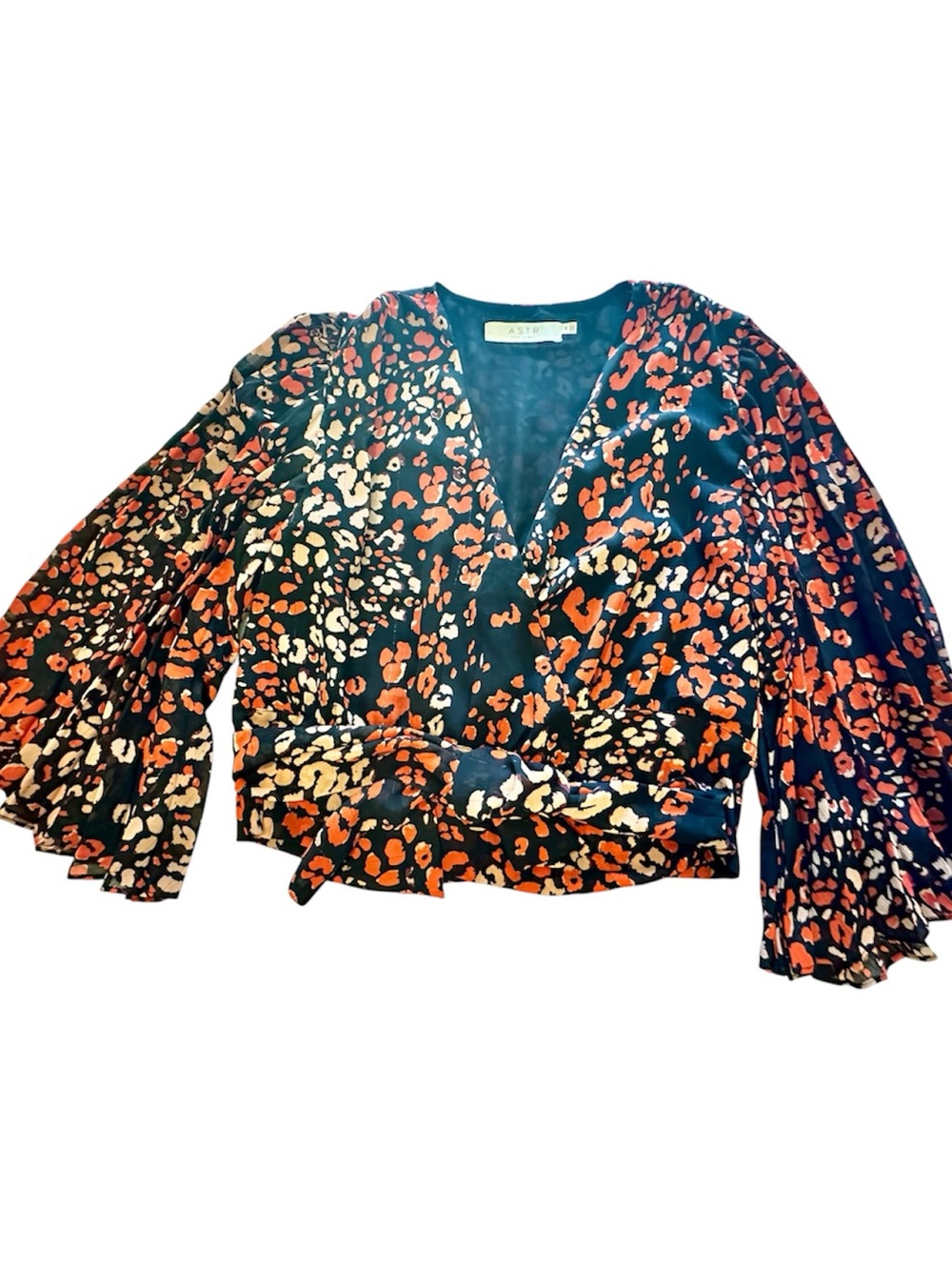 ASTR The Label Leopard Print Wrap Blouse Tie Waist Long Sleeve Size Medium
